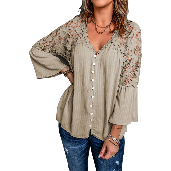 Damebluse med blonde detaljer og knaplukning Stilla