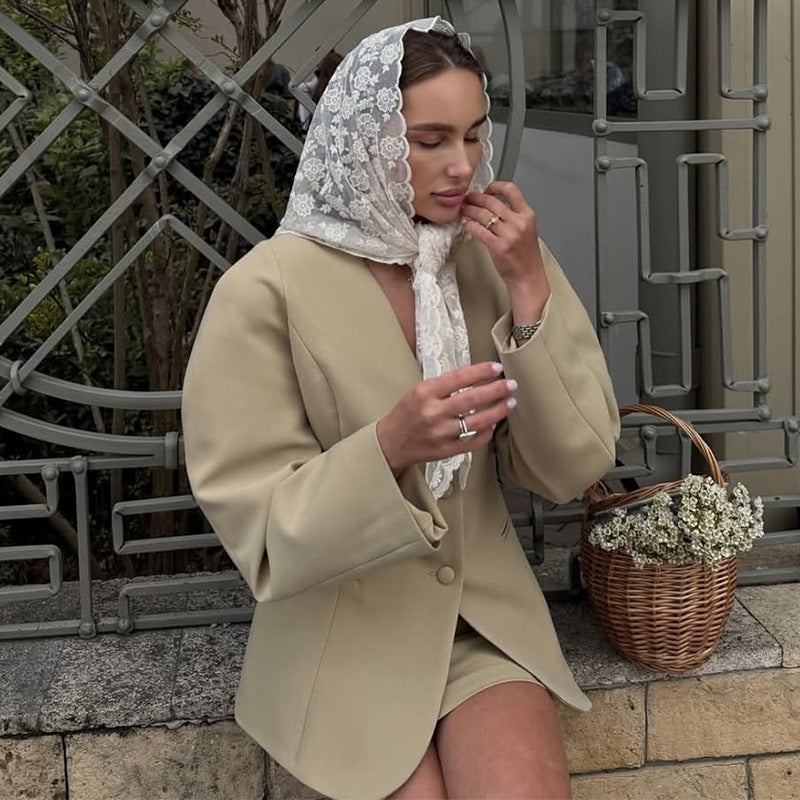 Dame Blazer-kjole med volumetriske ærmer og elegant spidsdekoration Stilla