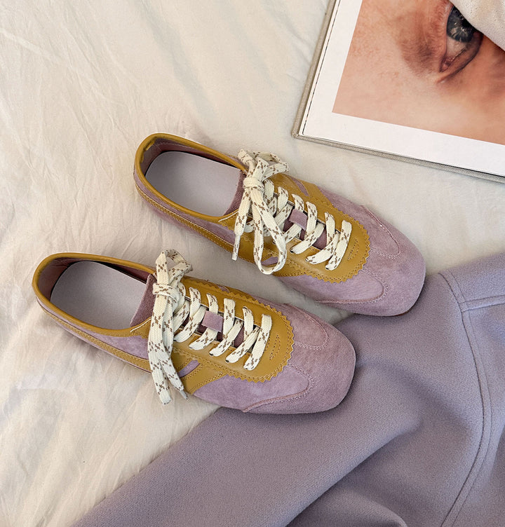Femme Retro Sude Sneakers med unikke snøredetaljer Stilla