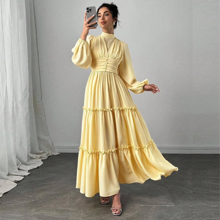 Dame Maxi Kjole med Elegante Volant Detaljer og Samlet Top