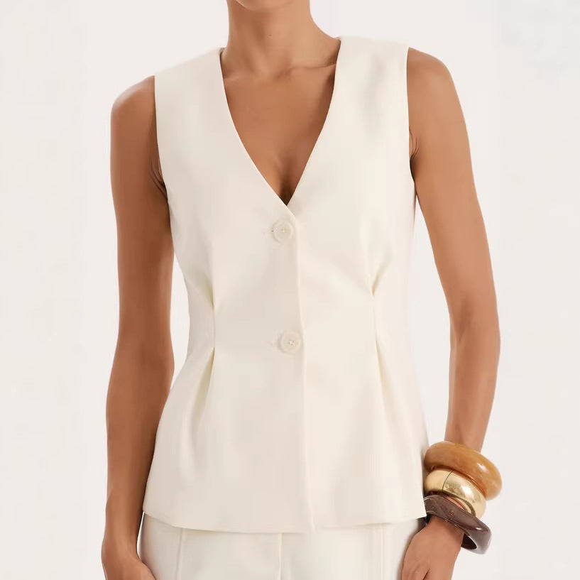 Damer elegant bluse med V-udskæring og plisserede detaljer Skovae