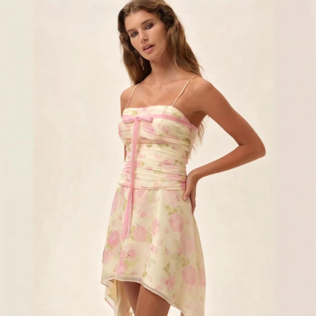 Kvinders blomstret print mini kjole med asymmetrisk kant og elegant samling