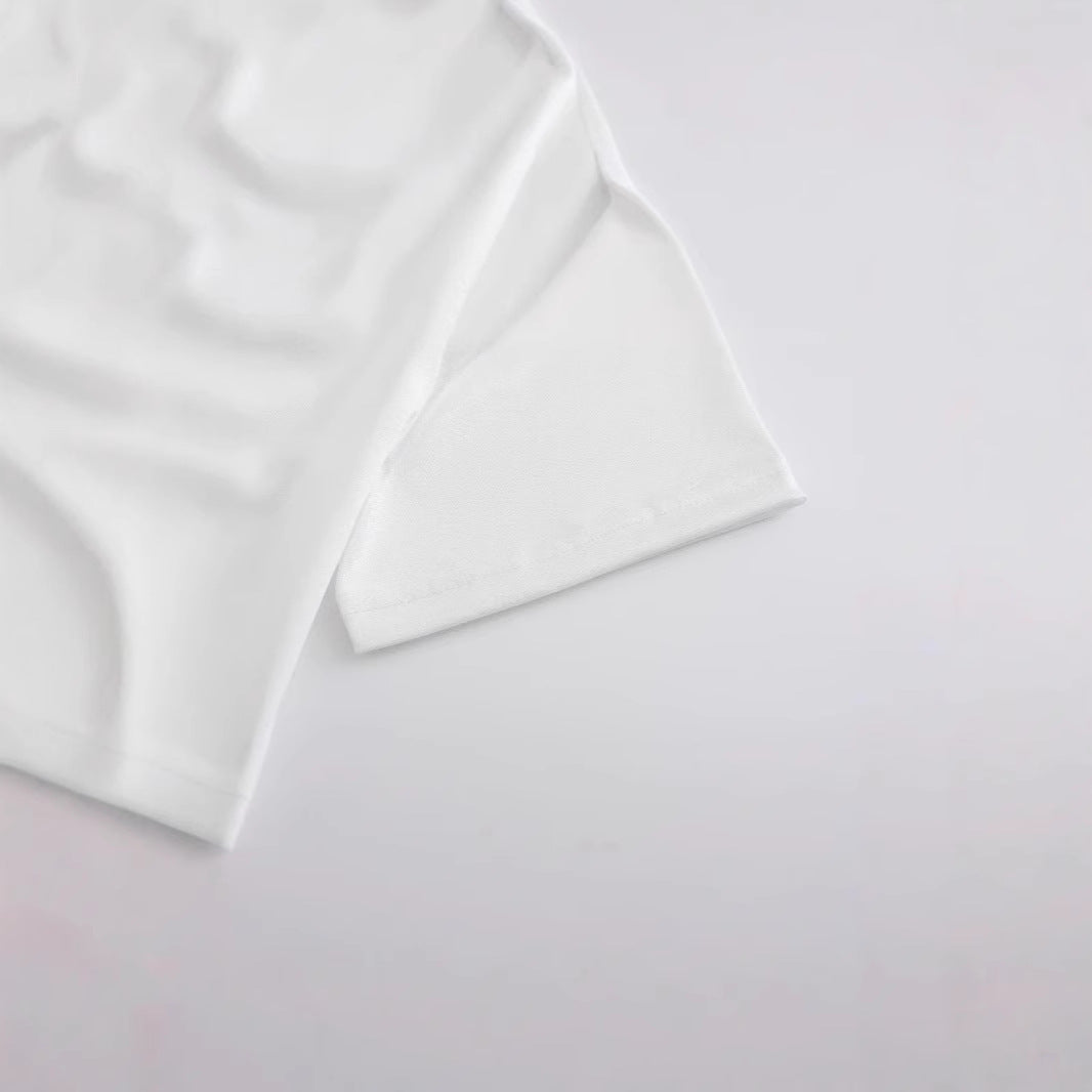 Dame Crop-T-shirt med kreativt motiv og smal pasform Skovae