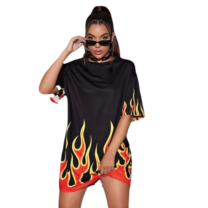 Dame Oversized T-Shirt med ildfuldt design og behagelig pasform Stilla