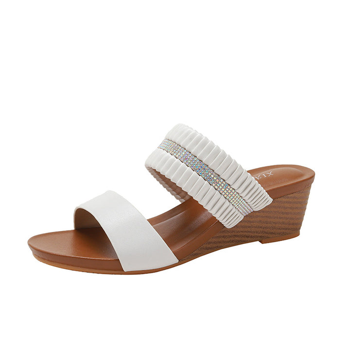 Dame Wedge-sandaler med fashionable remme og glitrende accenter Stilla