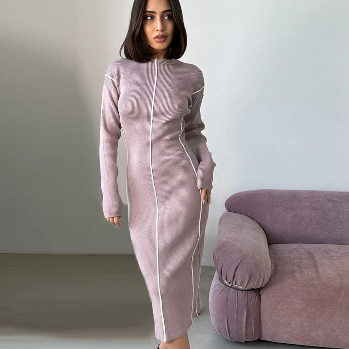 Dame elegant strikkjole med sporty lynlås og smigrende snit Stilla