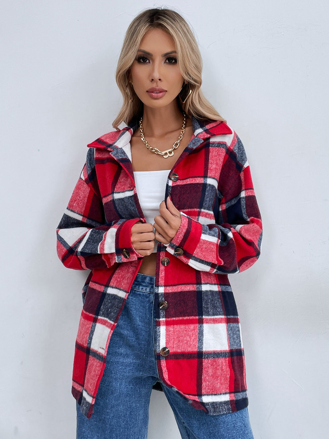 Damernes flanneljakke i ternet design med knapdetaljer Stilla
