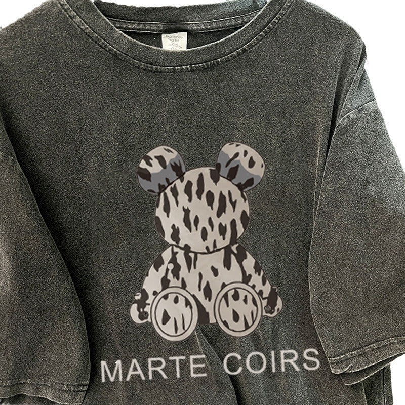 Dame T-shirt med kreativ bjørnemotiv og afslappet oversized pasform Stilla