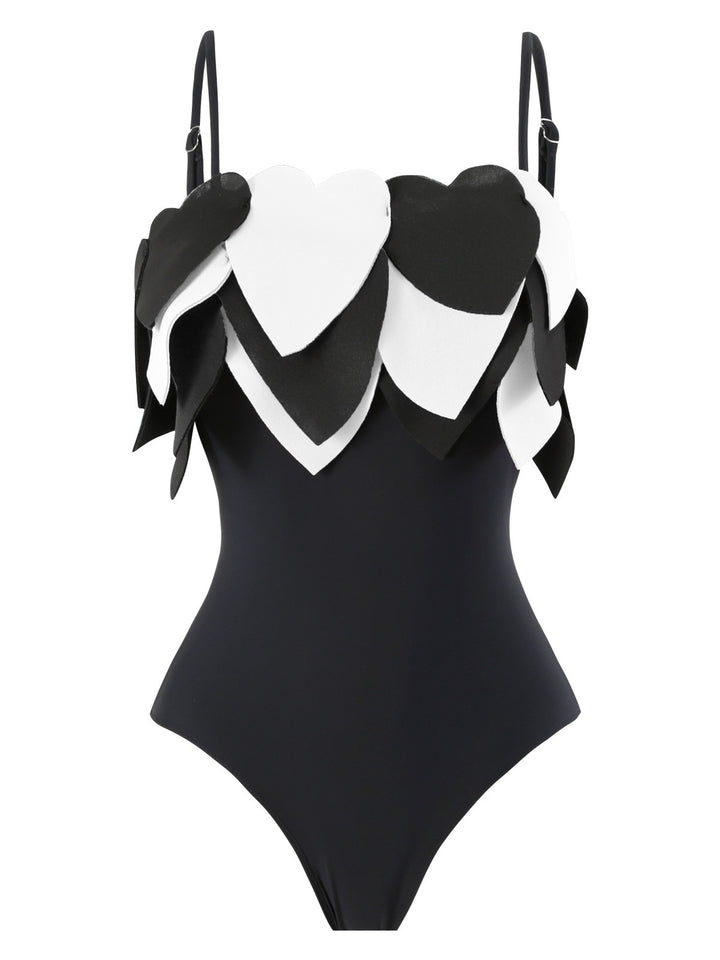 Dame bikini sæt med hjerteformede detaljer og højt skåret nederdel Stilla