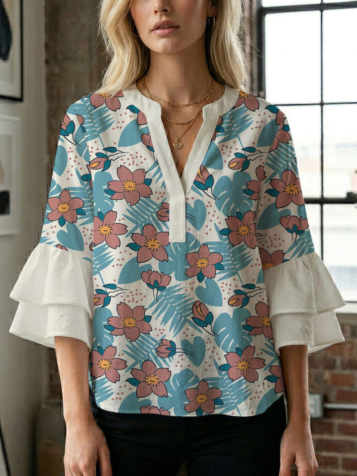 Damebluse med smukt blomstermotiv Skovae