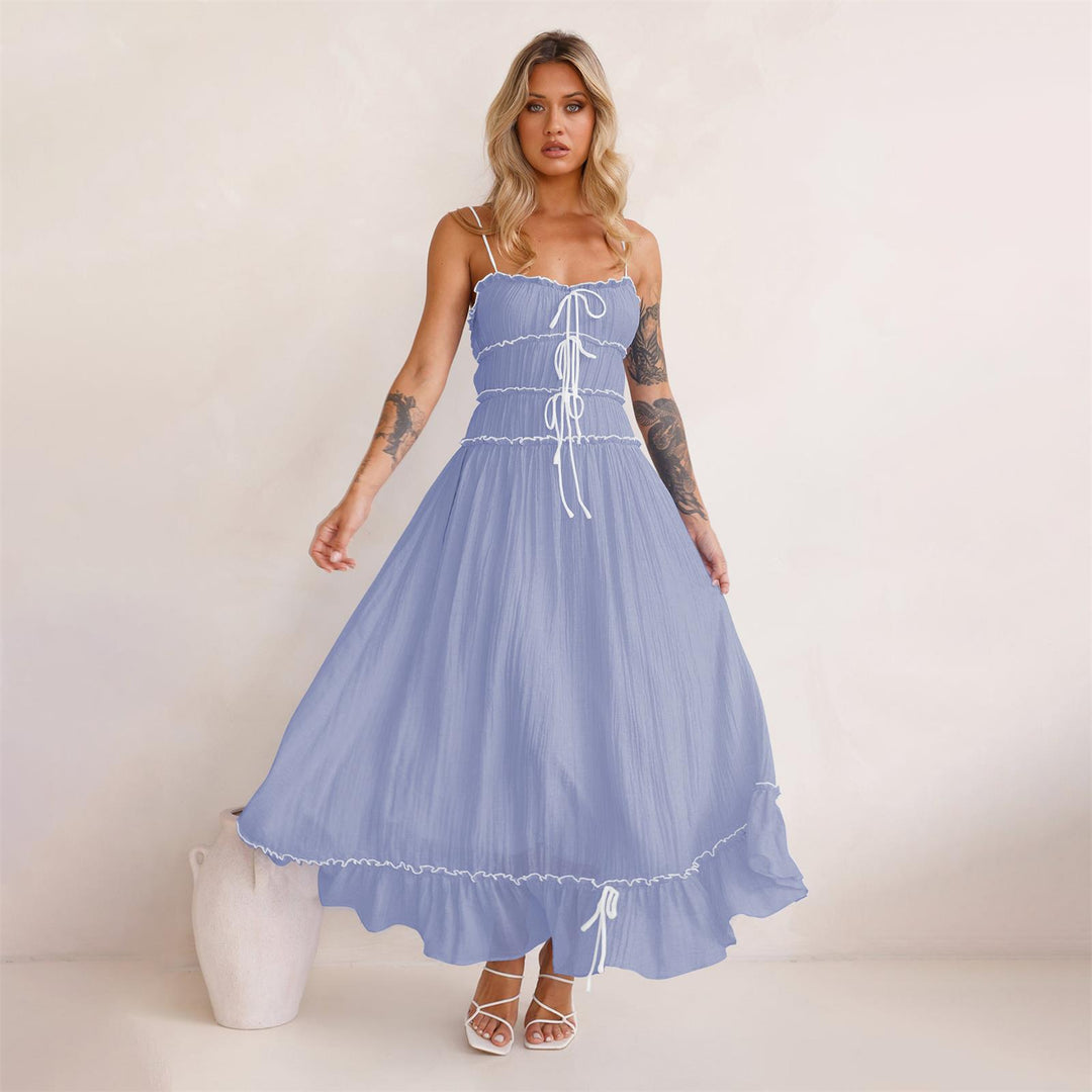 Dame Maxikjole med raffineret rufflesdesign og justerbare stropper Stilla