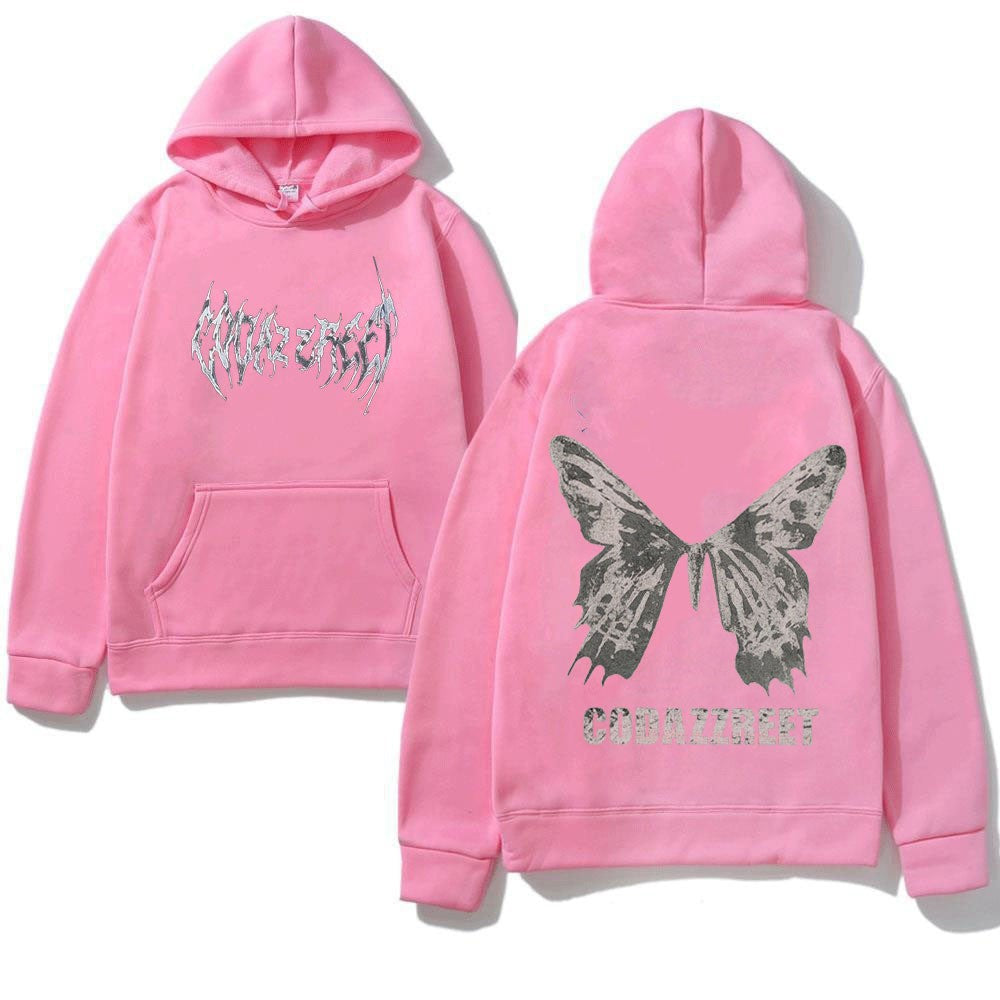 Kvinders hoodie med iøjnefaldende sommerfugl design og kunstnerisk skrift Skovae