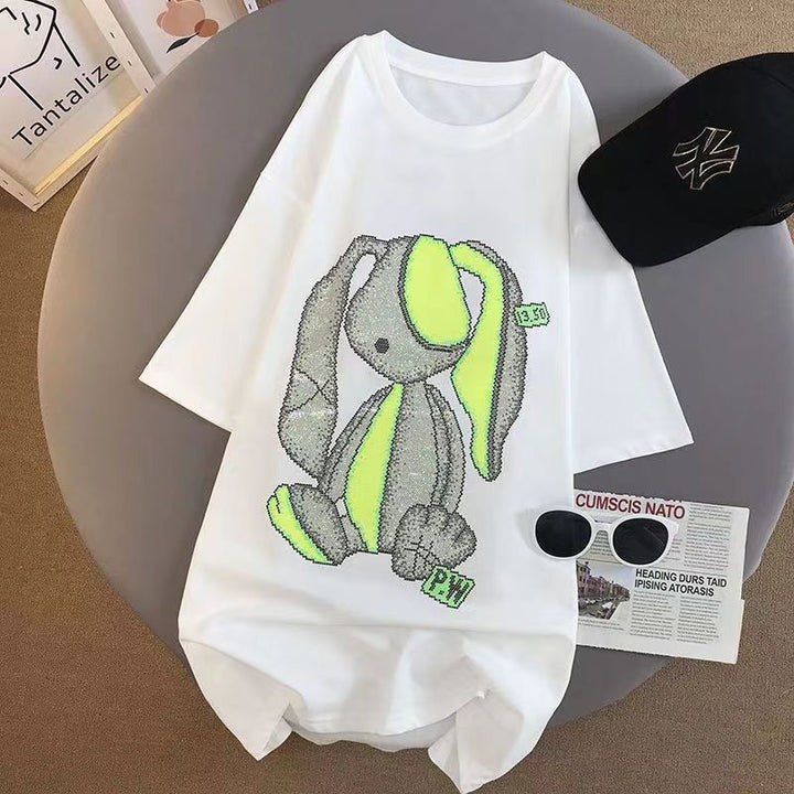 Dame T-shirt med glitrende kaninmotiv og afslappet snit Stilla