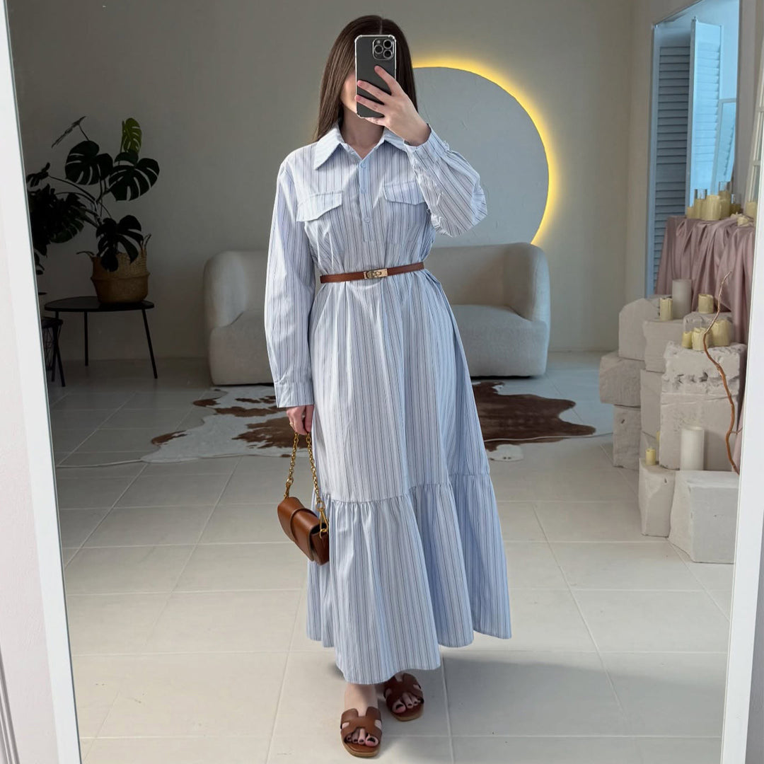 Kvinders maxikjole med elegant skjortebluse stil og sofistikeret taljeaccentuering Skovae