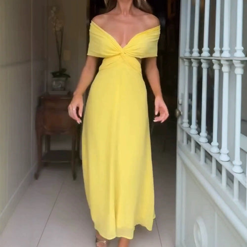 Kvinders off-shoulder maxikjole med drapering og elegant silhuet