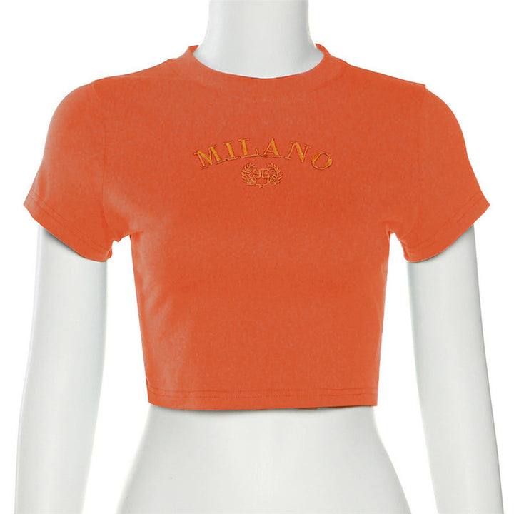 Dame cropped T-Shirt med broderet tekst og rund udskæring Skovae