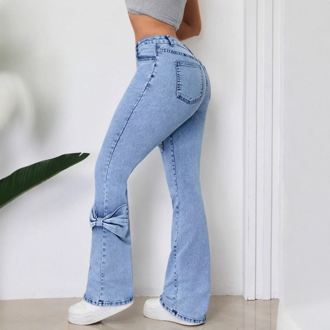 Kvindernes flagrende jeans med dekorerende sløjfer Stilla
