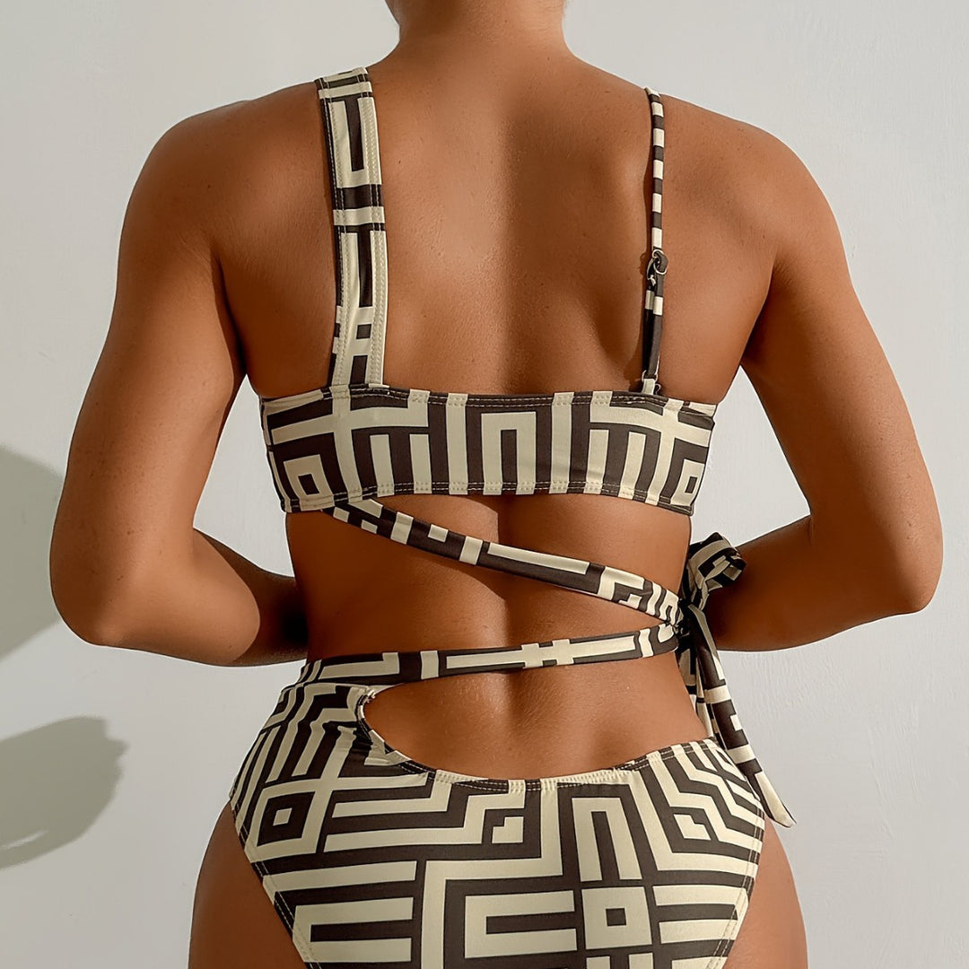 Dame Sport-Bikini med kreativ indpakningsdesign og geometrisk mønster Stilla