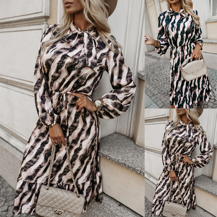 Dame Maxikjole med afslappet vindsdesign og fashionabelt mønster Stilla