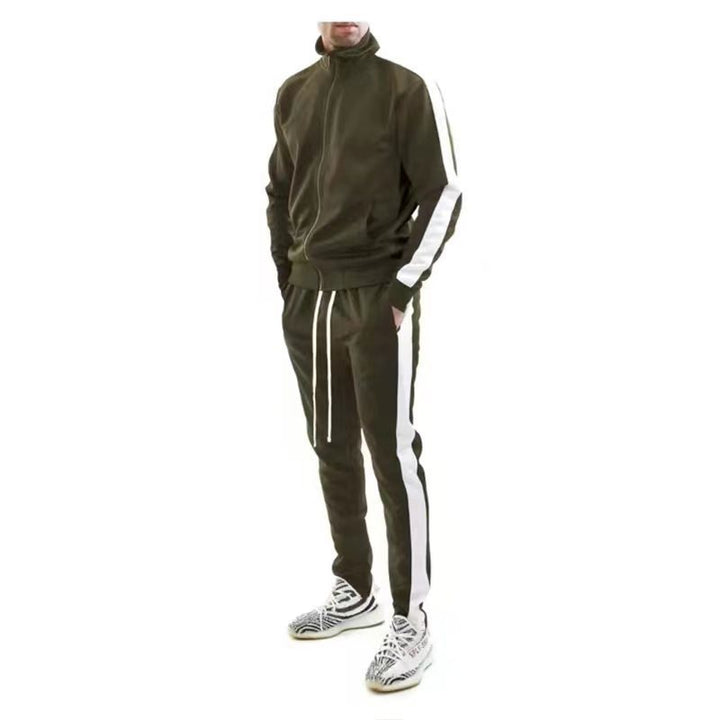 Herre sporty træningsdragt med funktionelle egenskaber og moderne design Stilla