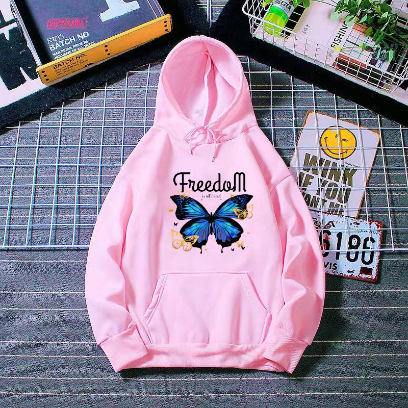 Dame hætte sweatshirt med kunstnerisk sommerfugl design Skovae