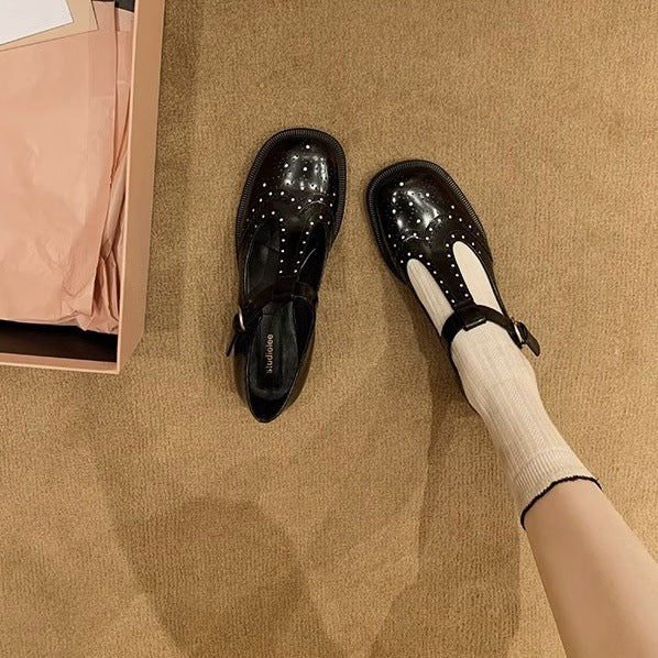 Femme Vintage T-Strap Brogue Sko Stilla