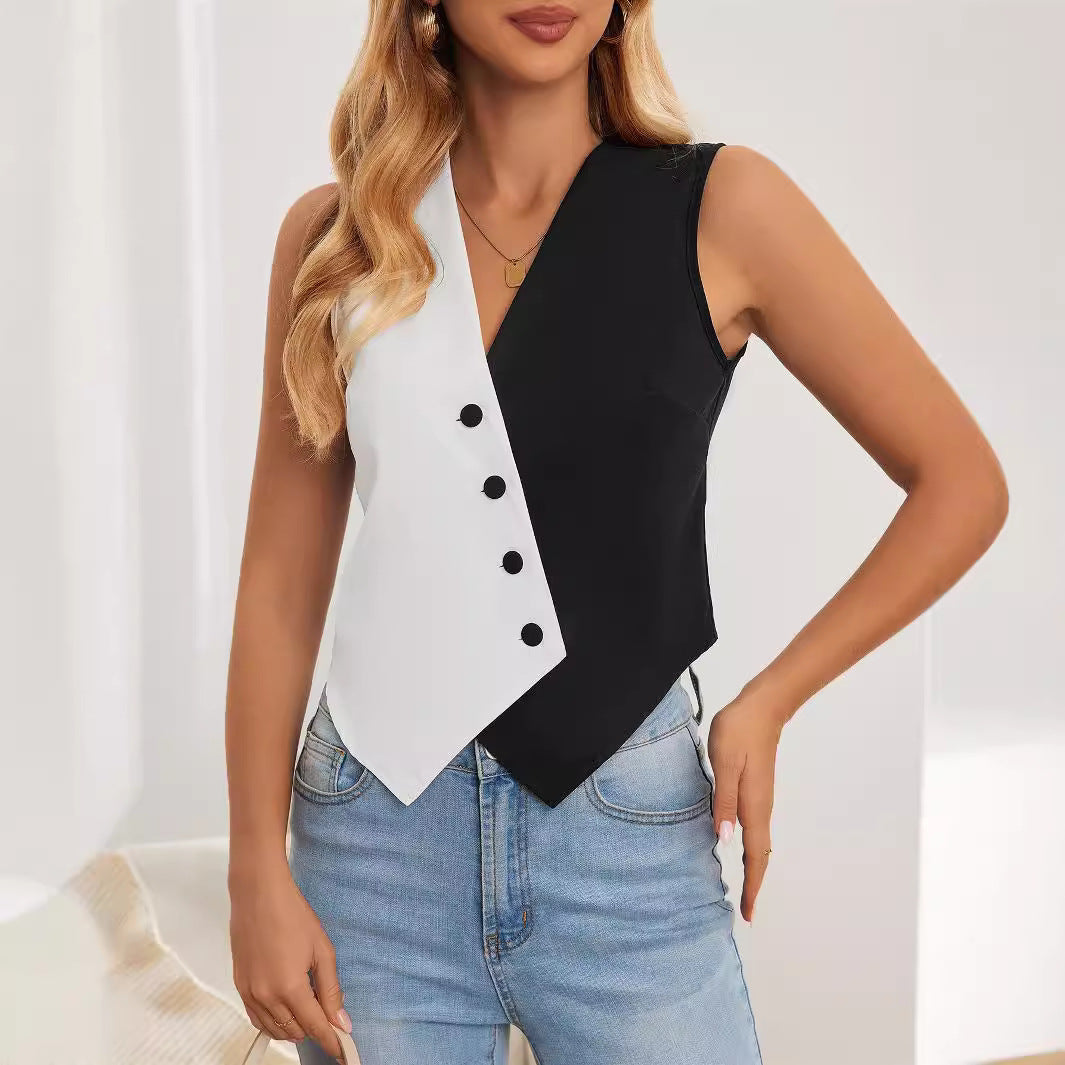 Damevest med asymmetrisk snit og moderigtige knapper Stilla