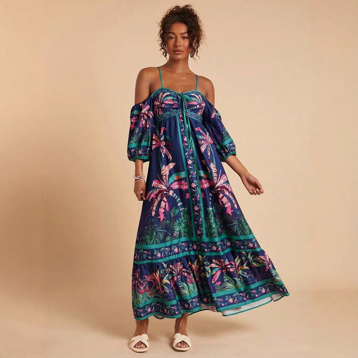 Kvinders maxikjole med off-shoulder design og tropisk print Skovae