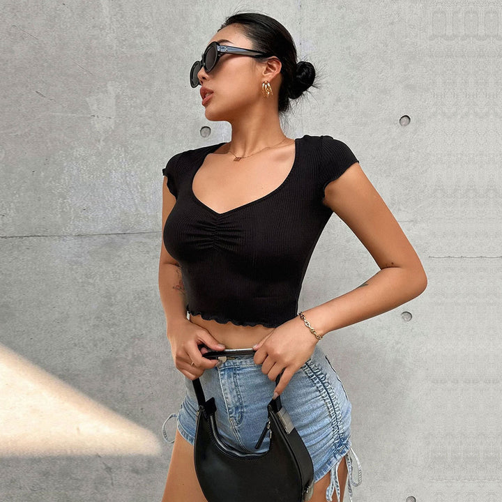 Dame cropped top med elastisk samling og trendy V-hals Stilla