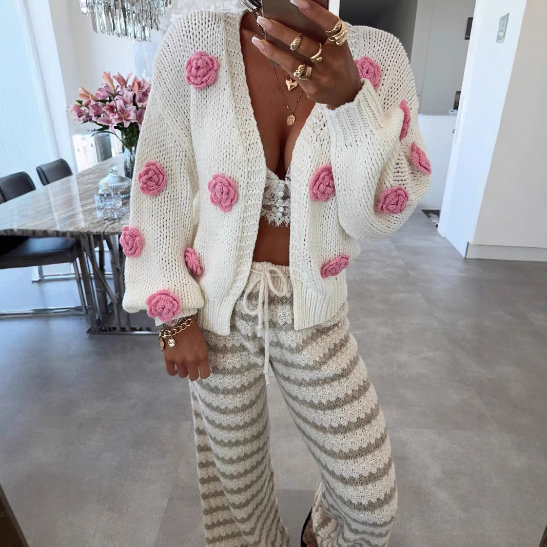 Kvinders luftige cardigan med farverige blomsterapplikationer Stilla