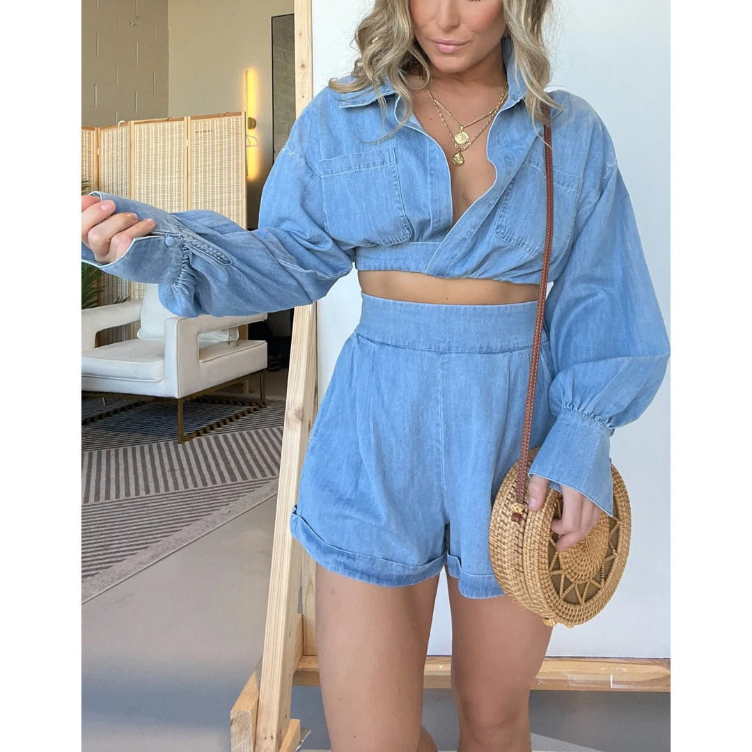 Dame afslappet denim sæt med cropped bluse og løse shorts Stilla