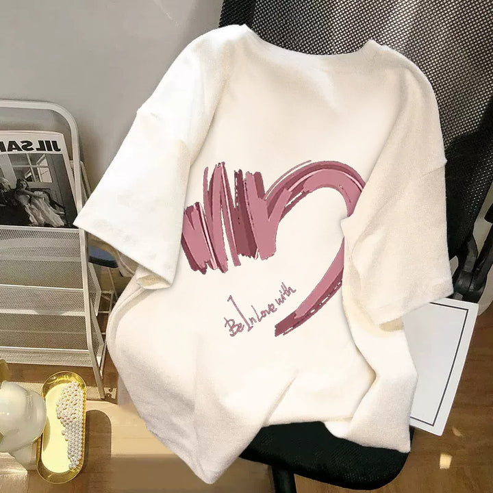 Dame T-shirt med moderne hjertemotiv og afslappet snit Stilla