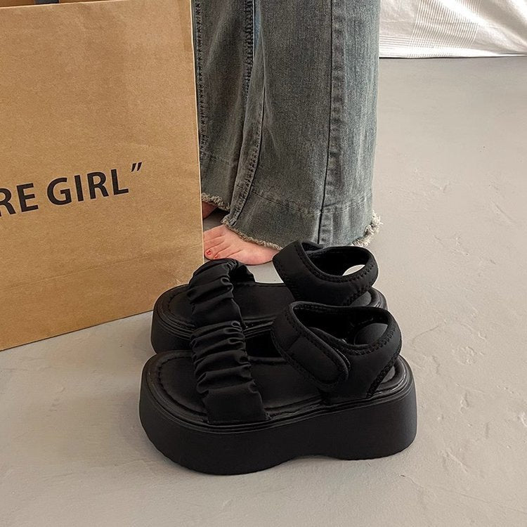 Dame Plateau-sandaler med justerbart remdesign og elastiske flæser Stilla