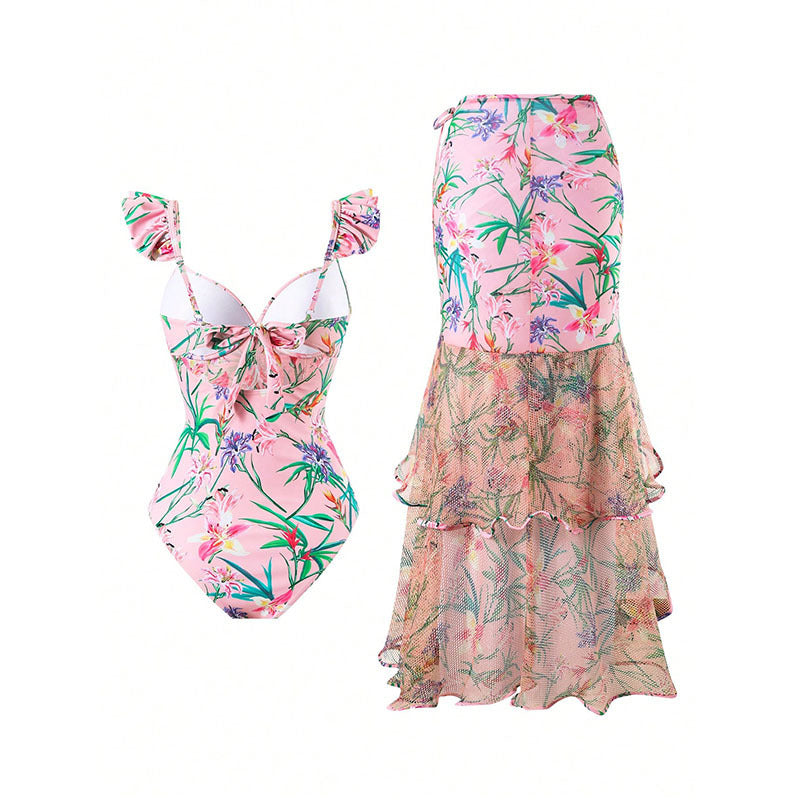 Dame badedragt med flæser og matchende sarong Skovae