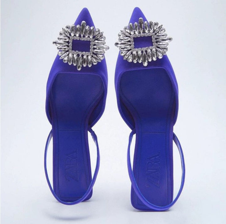 Dame Slingback-pumps med funklerende smykkedetalje og elegant design Stilla