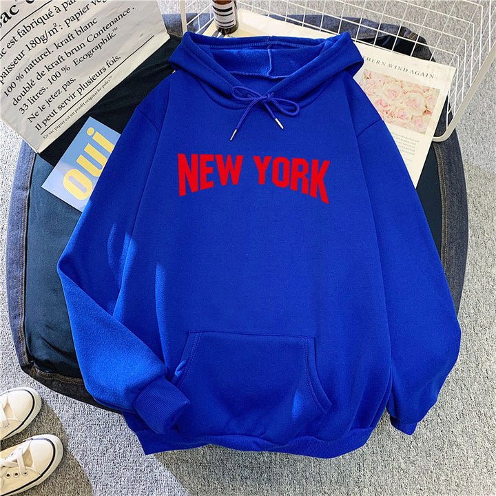 Kvinders hoodie med stilfuldt New York design Skovae