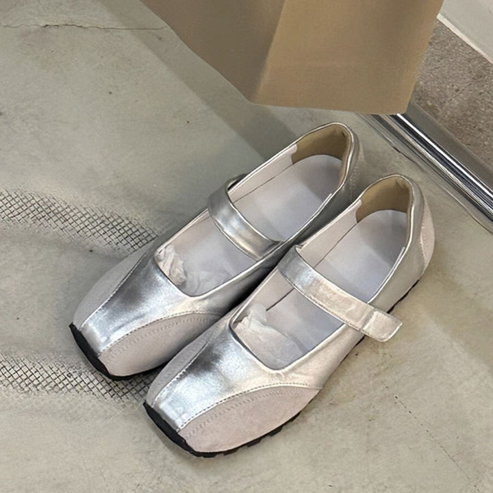 Dame Retro-inspirerede justerbare stropper Mary Jane ballerinas Stilla