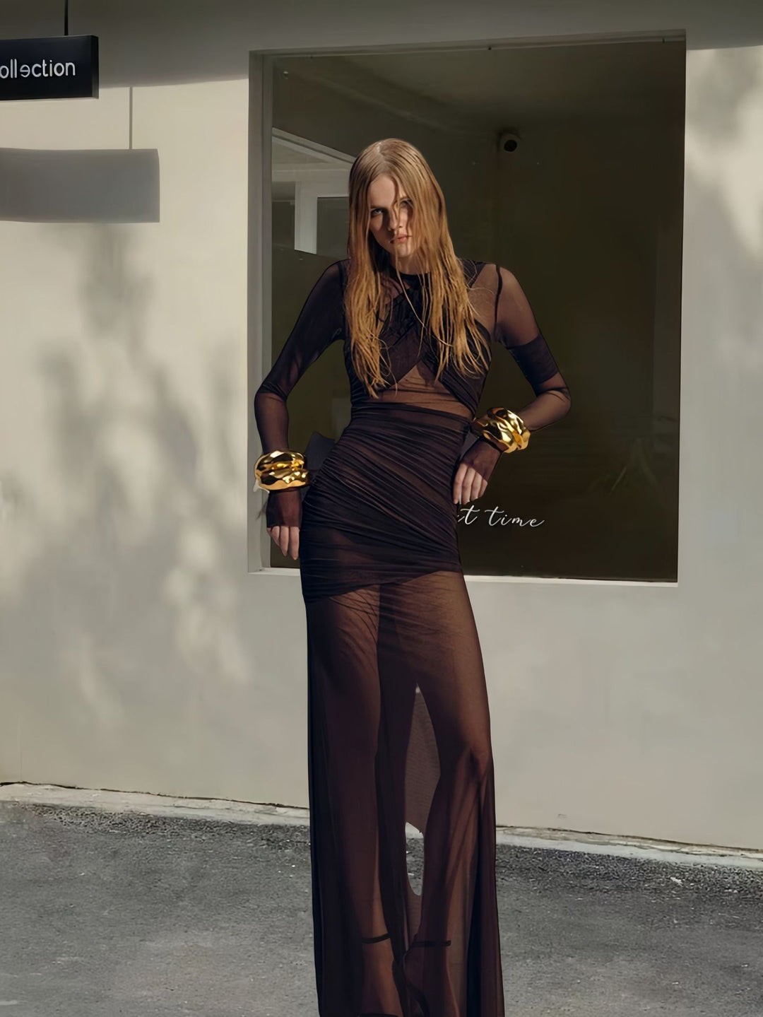 Dameviklekjole med raffineret draperingsdesign og langærmet silhuet Stilla