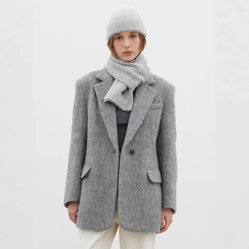 Kvinders elegante og hyggelige uldblazer med moderne snit Stilla