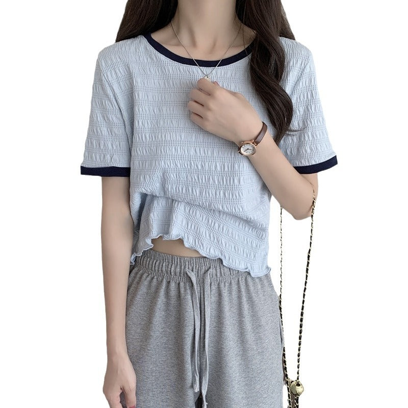 Femme Cropped Tekstureret T-shirt med Kontrastbesætning Stilla