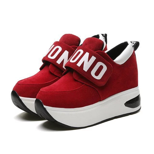 Dame Plateau Sneakers med justerbart velcro og komfortabel indersål Stilla