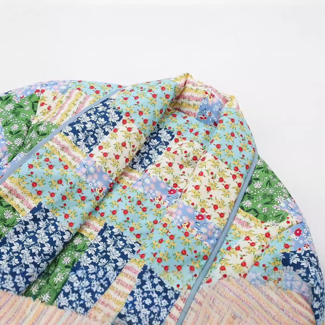 Dame Patchwork-jakke med blomsterprint og praktiske lommer Stilla