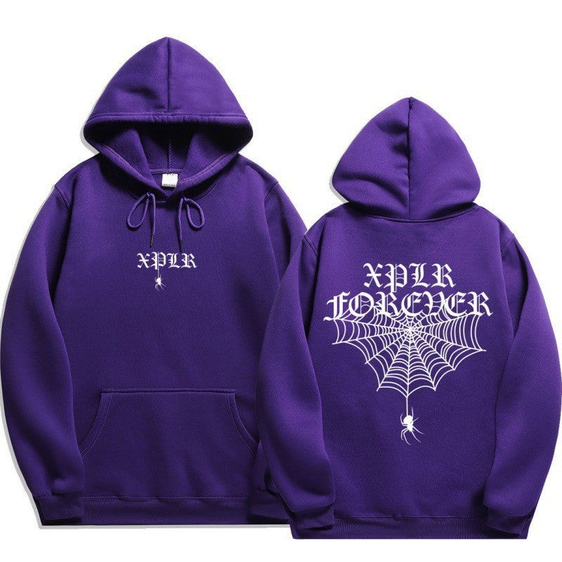 Kvinders hoodie med seje grafiske prints og kængurulomme Skovae