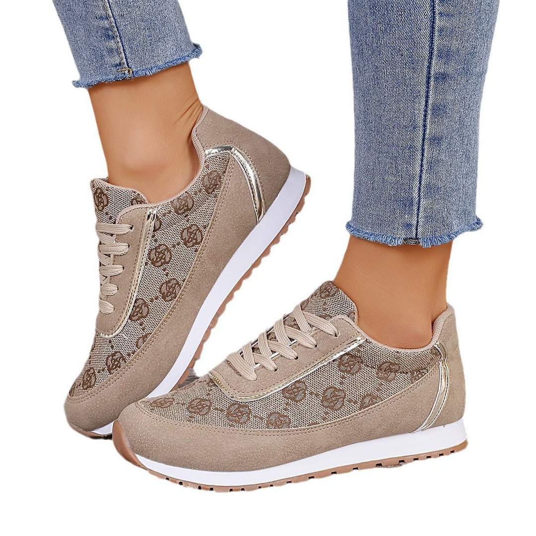 Dame Sporty Sneakers med fashionabelt logo-mønster og skridsikker sål Stilla