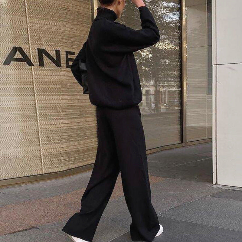 Dame fritids sæt bestående af afslappet cropped top og bred bukse stil Stilla