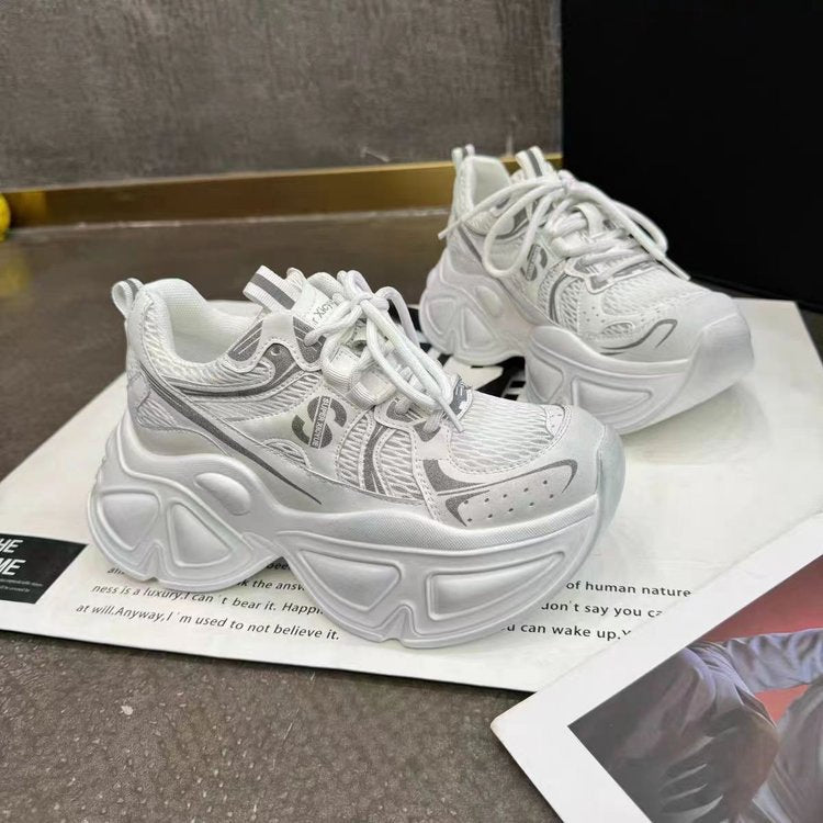 Dame sporty sneakers i futuristisk design Stilla