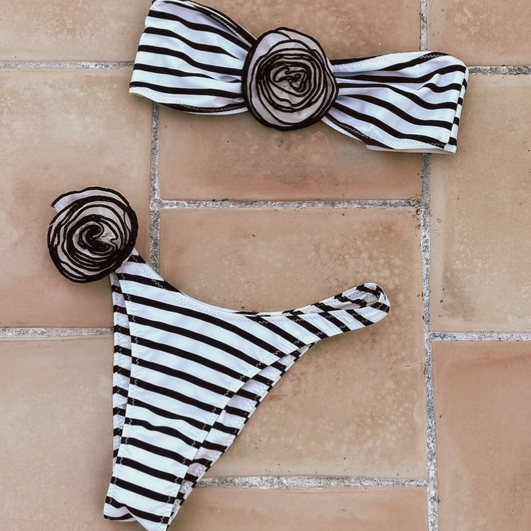 Dame Bandeau Bikini med kunstneriske blomsterapplikationer Stilla