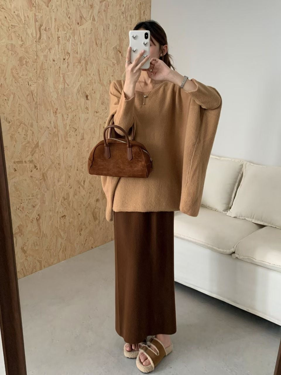 Kvinders oversized strikket sweater med en afslappet skæring og dramatiske ærmer Stilla