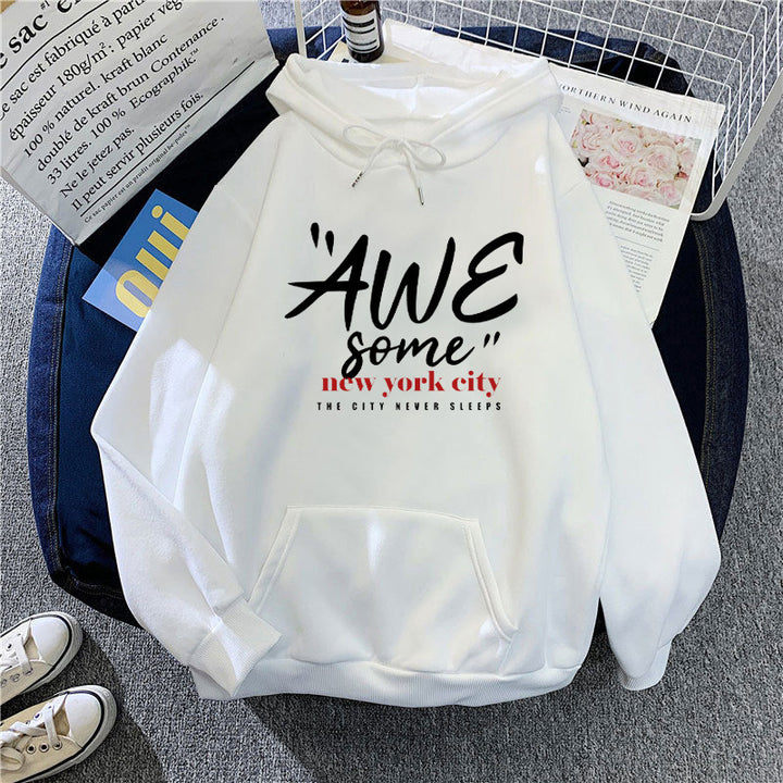 Kvindernes hoodie med stilfuld New York skrifttype Skovae