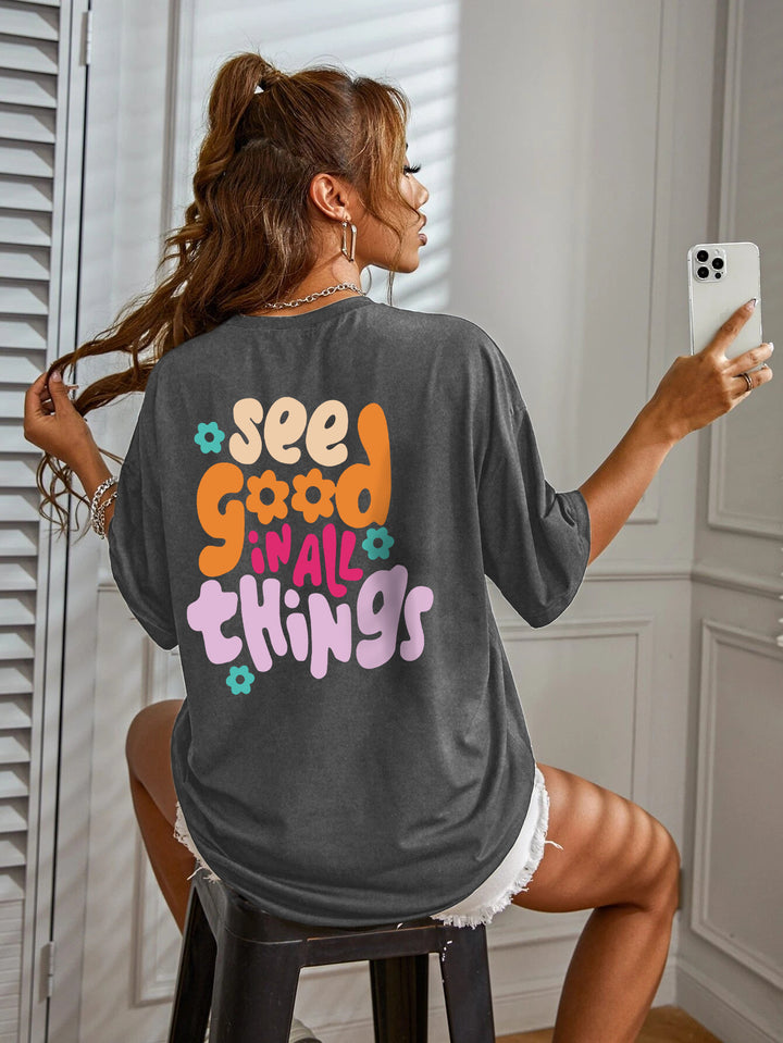 Dame afslappet T-shirt med motiverende tekst og oversized snit Stilla